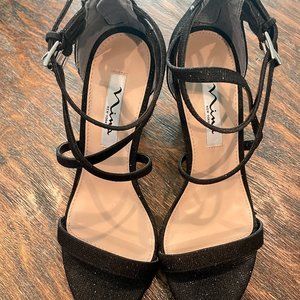 New in Box. SHARI black Bianca Glitter high heel women's shoes.  Size 7.